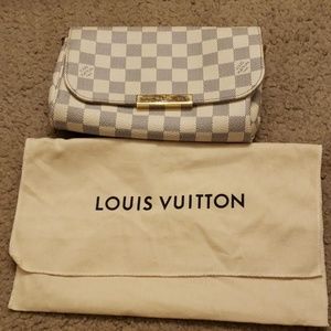 Louis Vuitton favorite pm SOLD